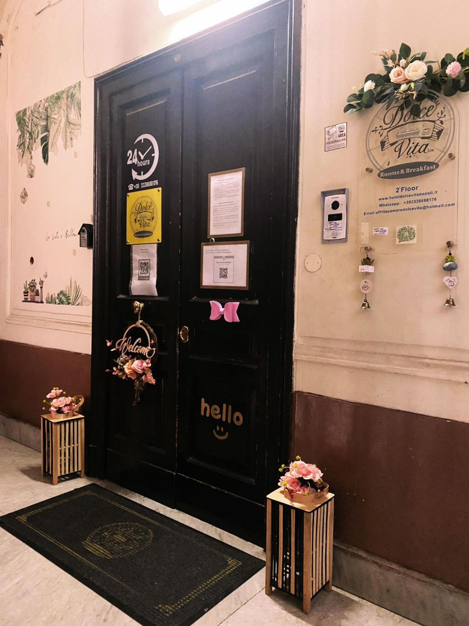 Dolce Vita Rooms Nápoles Exterior foto